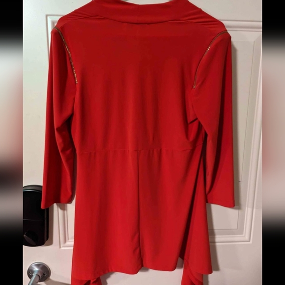 Red Flowy Top by Chaus - Picture 2 of 2